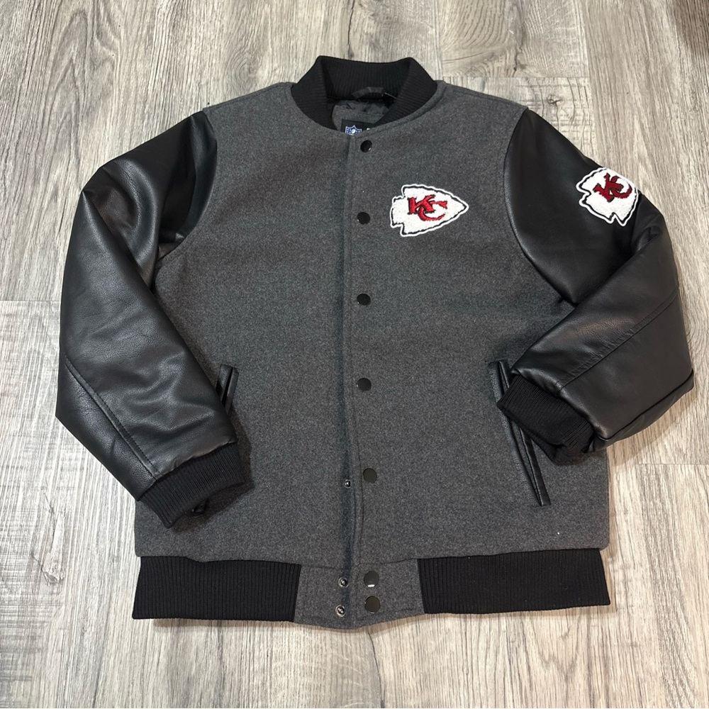 Kansas City Chiefs NFL Ultra Game Varsity Bomber Jacket Youth 14-16 NWT